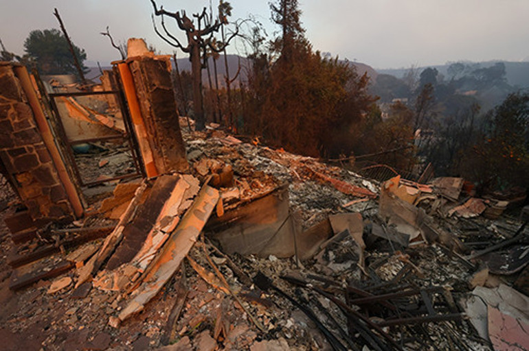 Servetinin yarısını eski karısına kaptırmıştı... Ünlü oyuncu işe gitti, döndüğünde artık bir evi yoktu... Eşyalarımın yükünden kurtuldum