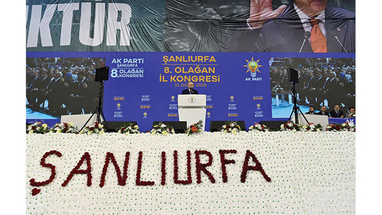 Cumhurbaşkanı Erdoğandan Şanlıurfada önemli mesajlar: Terör örgütleri eliyle bölgemizi sömürenlerin devri sona ermiştir