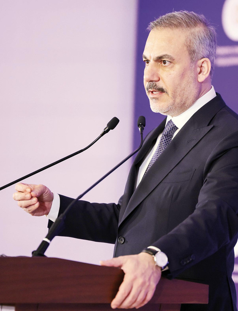 Gündemdekilerden gündem beğen... Hakan Fidan’dan süper laf sokuş