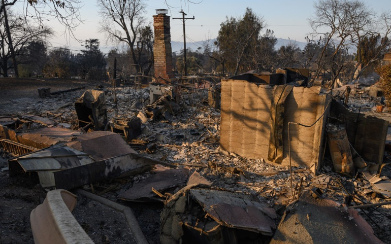 Los Angelestaki yangın ünlü çifti de vurdu Kenan Doğulu: Her şey gitti... Bütün mahalle yerle bir oldu