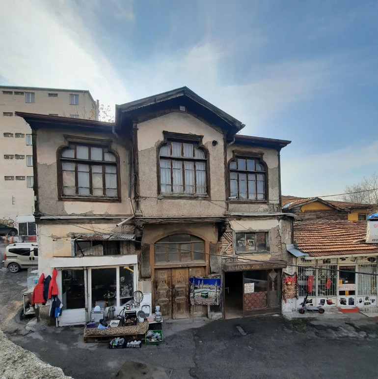 Kurtarılmayı bekleyen mahalle