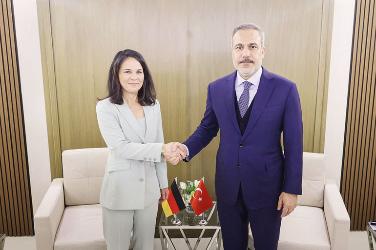 Yeni Suriye için dönüm noktası Riyad’da Fidan’ın da katılımıyla tarihi toplantı