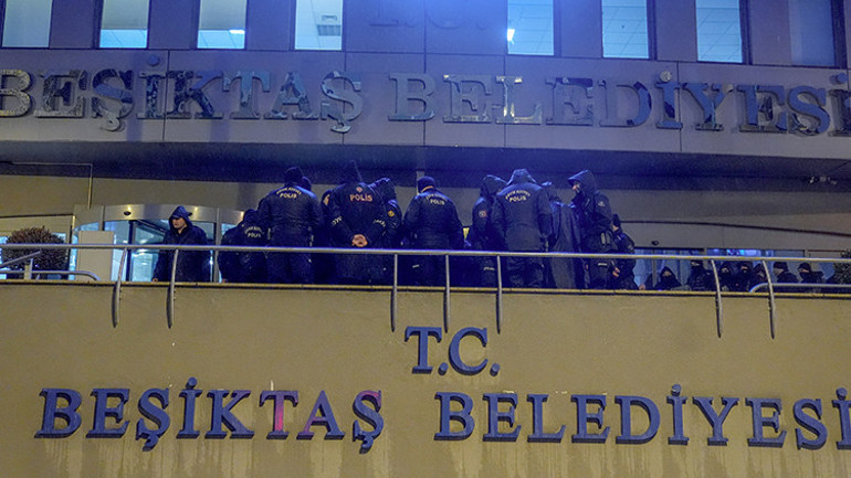 Beşiktaş Belediyesinde ihale yolsuzluğu soruşturması | Gözaltına alınan Belediye Başkanı Rıza Akpolat, sağlık kontrolüne getirildi