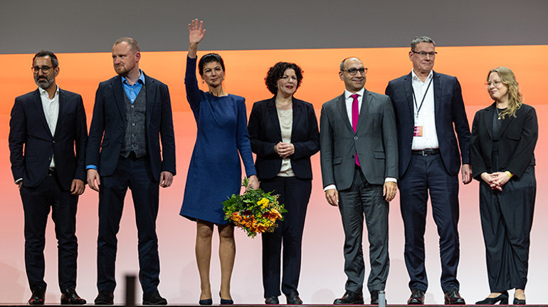 ‘Rusya’ya yaptırımlar kalksın, Amerikalılar evine dönsün’