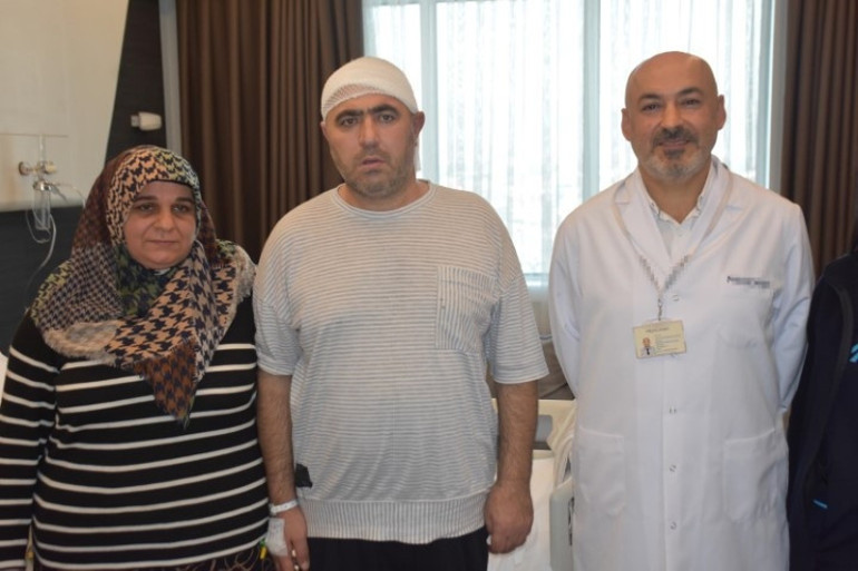 13 tane dişini çektirdi, acılarının nedeni bambaşka çıktı... 8 yıllık kâbus ameliyatla son buldu | İyileşince cağ kebabı yiyeceğim