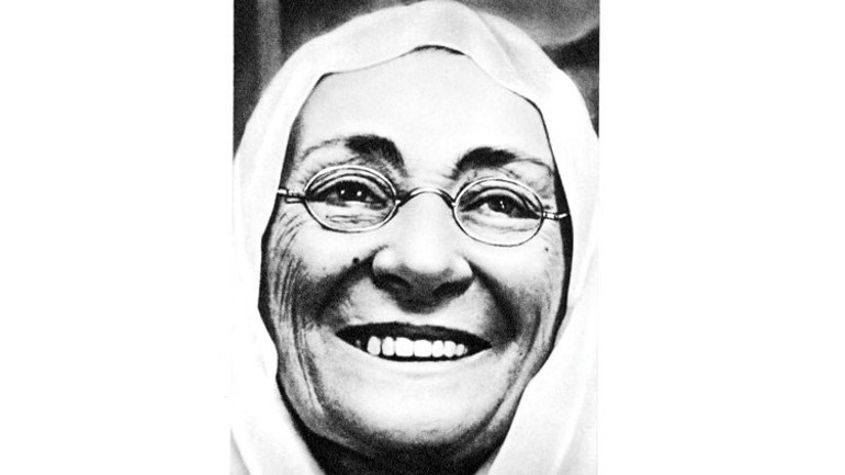 Zübeyde Hanım’a 102. yıl anması