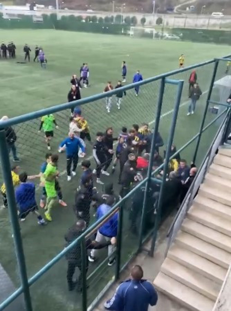 Trabzonda son düdük sonrası saha karıştı: Bu hakem bir daha gelirse maça çıkmayız