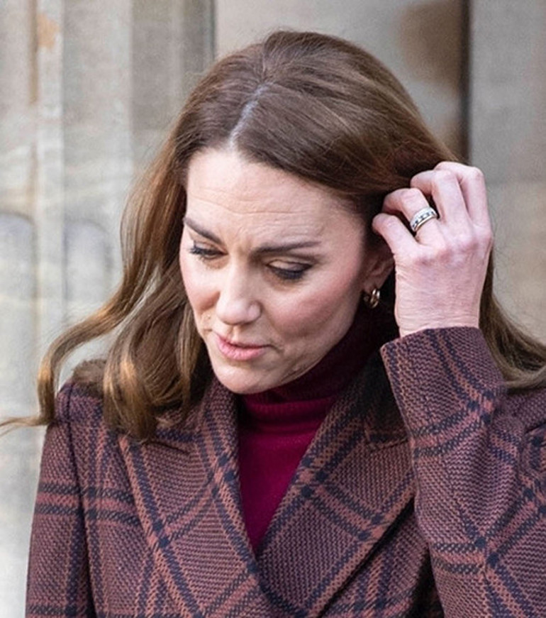 Acı hatıralar aklına düştü... O  gün gülümsemek öyle zor geldi ki