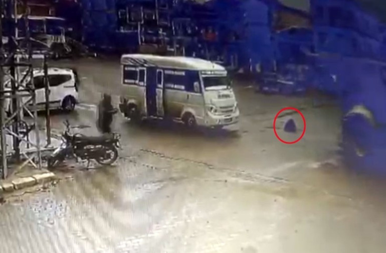 98 yaşındaki kadının feci ölümü: Acı olay kamerada