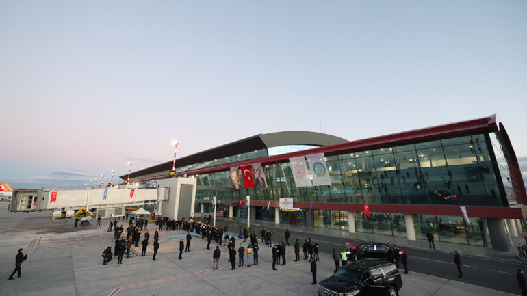Cumhurbaşkanı Erdoğan Kayseri Havalimanının yeni termal binasının açılışını yaptı