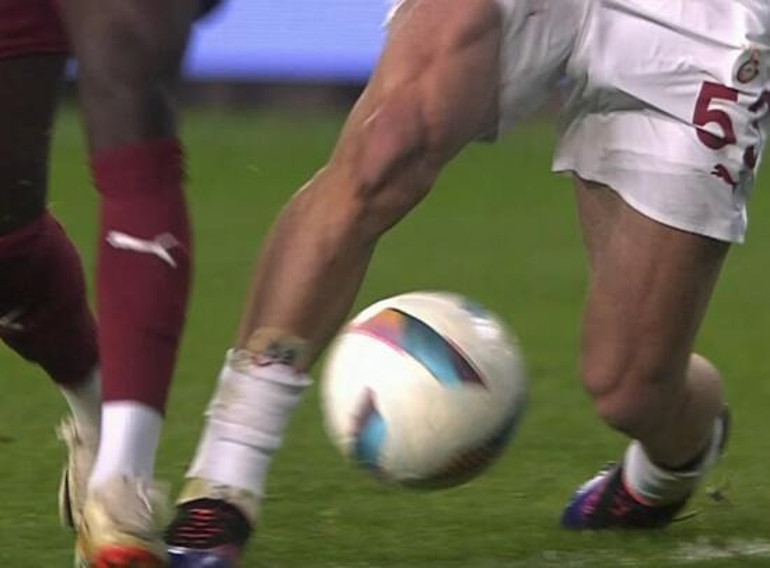 Hatayspor - Galatasaray maçına damga vuran pozisyon Yüzde yüz penaltı Yabancı VAR ciddi hata yaptı