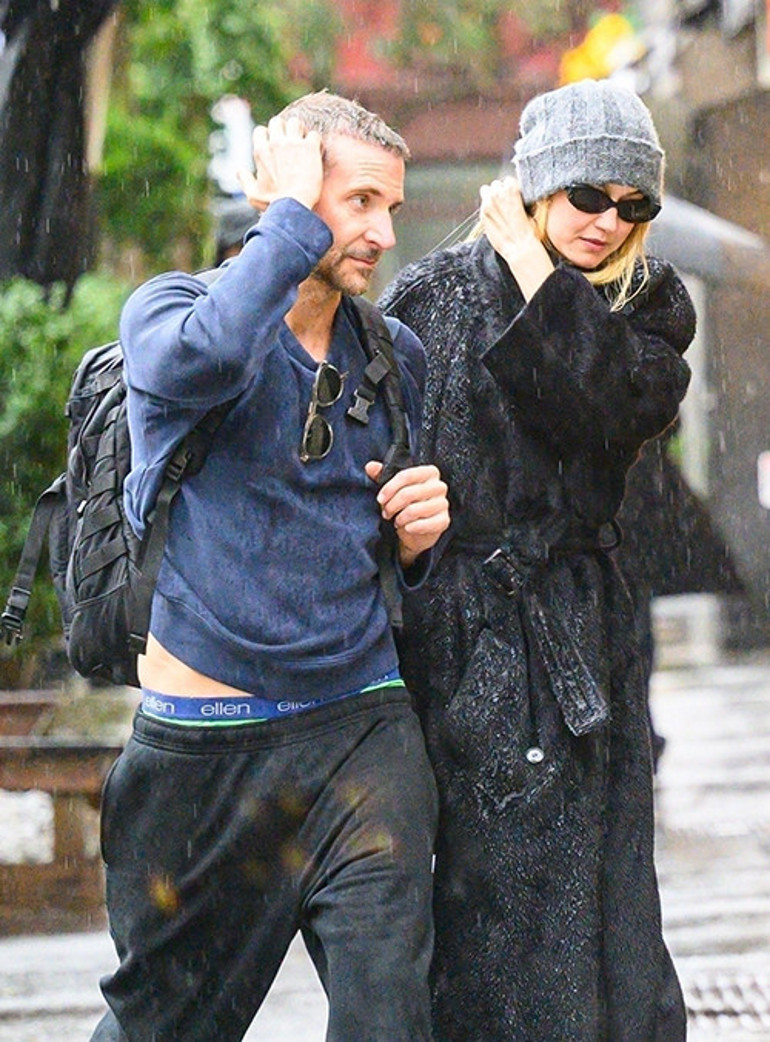 Yağmurlu bir günde aşklarını ilan etmişlerdi... Daha evlenmeden dört kişilik bir aile oldular