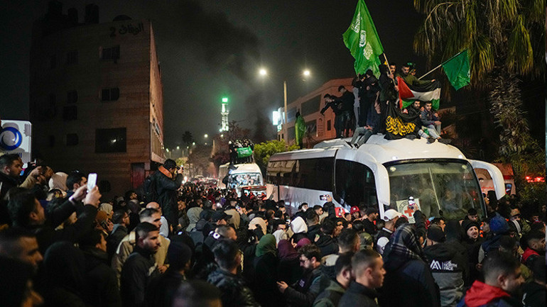 Esaret sona erdi: Filistinli mahkumlar İsrail zulmünü anlattı