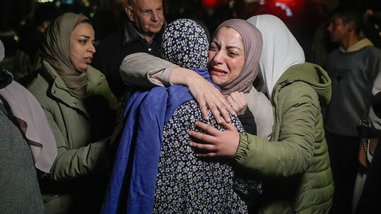 Esaret sona erdi: Filistinli mahkumlar İsrail zulmünü anlattı