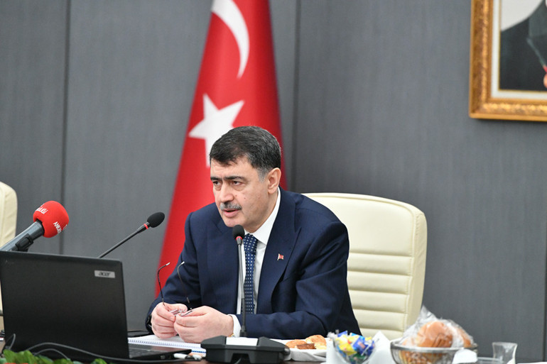 Vali Şahin sahipsiz sokak hayvanları konusunda net konuştu: Artık eylem zamanı