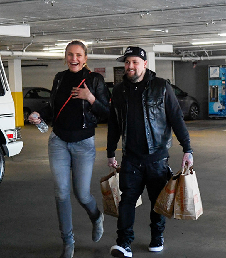 On ayda evlilik kararı alıp on yılı devirdiler: İyi ki karım sensin kraliçem