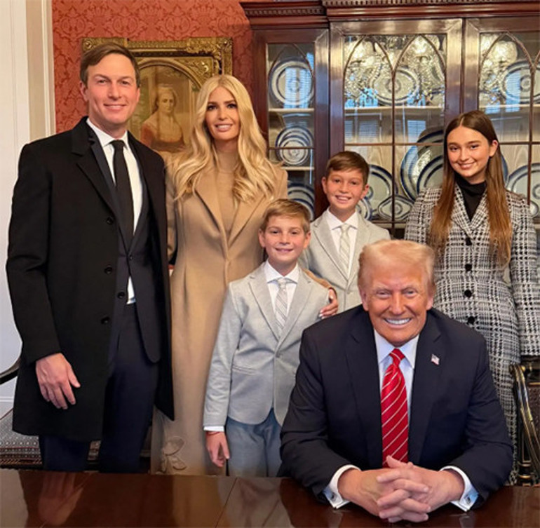 Her zamanki gibi tek rakibi üvey annesi... Sanki gelin oluyormuş gibi