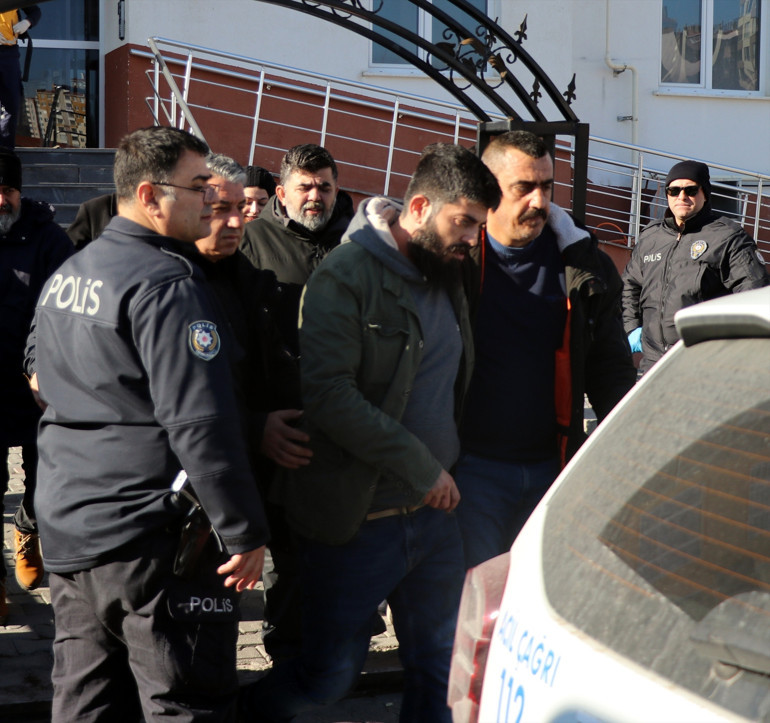Babası tarafından tüfekle vurulmuştu... 7 yaşındaki çocuktan acı haber