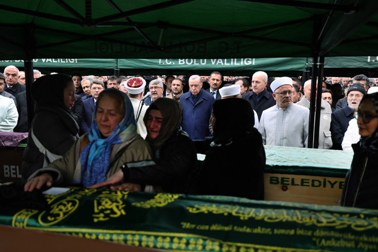 Cumhurbaşkanı Erdoğan Boluda Gültekin ailesinin cenazesine katıldı | Yüreğimiz yandı, ailecek dostluğumuz vardı