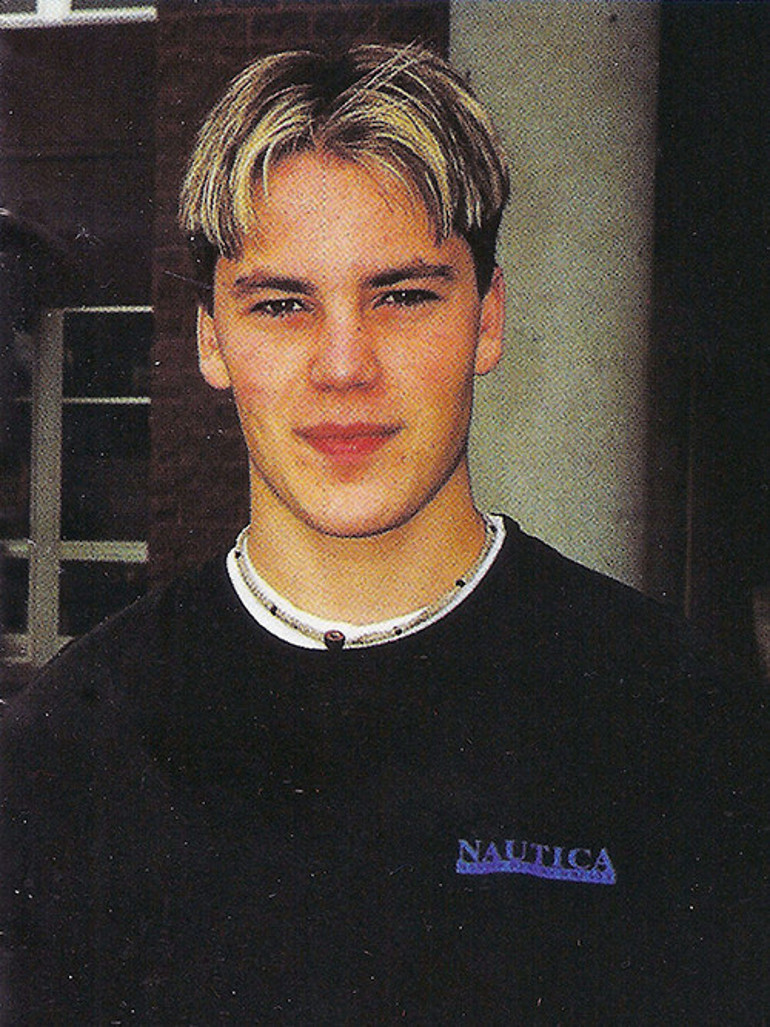 Ünlü oyuncu bir bavulla yollara düşmüştü... Başını sokacak evi bile yoktu...  Metroyu kendine yuva bildi