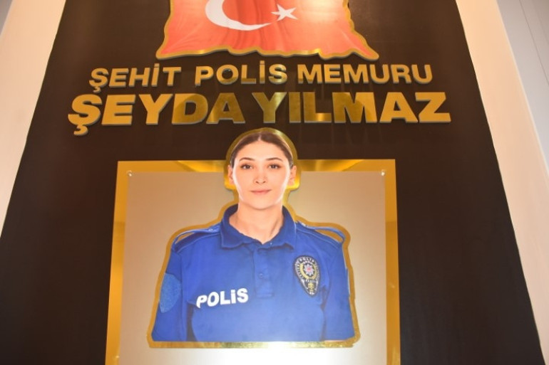 Şehit polis memuru Şeyda Yılmazın ismi mesleğe ilk adım attığı yere verildi... Eşi gözyaşlarına hakim olamadı