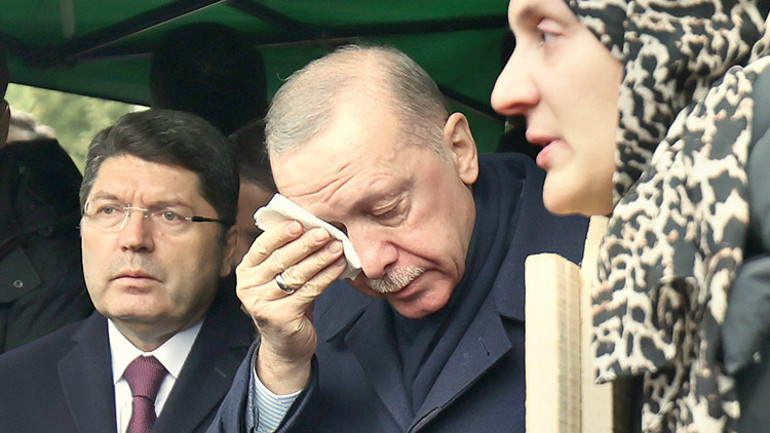 Gözyaşları sel oldu... 8 kişilik ailesiyle can veren Sena’nın son sözleri: Ölüyoruz anne hakkını helal et