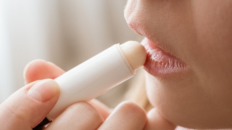 Kış aylarında cilt bakımı: Dermatologdan altın öneriler