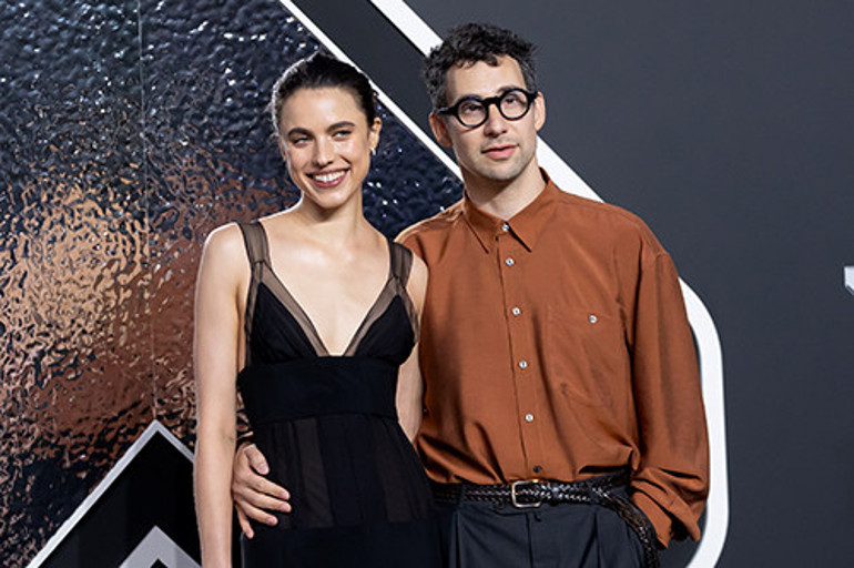 Herkes ne güzel yaşlandığını konuşuyor... Yıllardır bir hastalığı varmış... Çok şükür dizlerim ağrımıyor