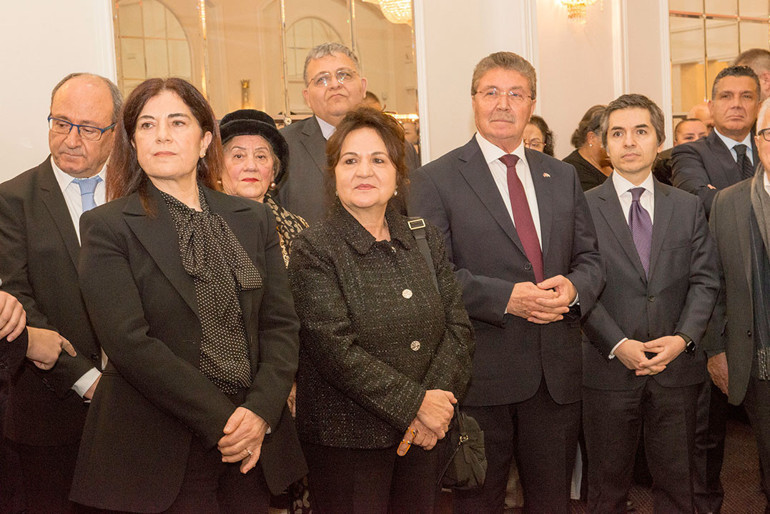 KKTC Başbakanı Ünal Üstel, Londralı Kıbrıslı Türklerle buluştu