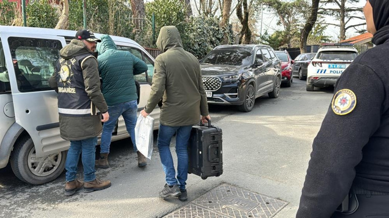 Son dakika... Menajer Ayşe Barım gözaltına alındı Halit Ergenç ve Dolunay Soysert ifadeye çağrıldı