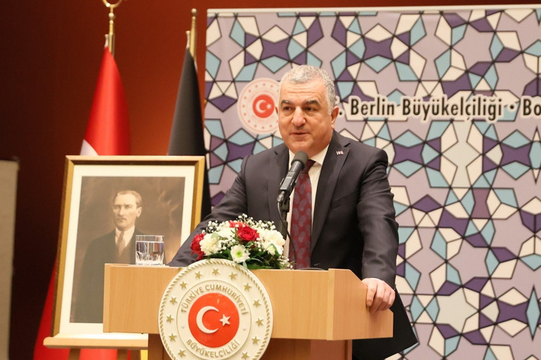 Büyükelçi Şen’den veda resepsiyonu