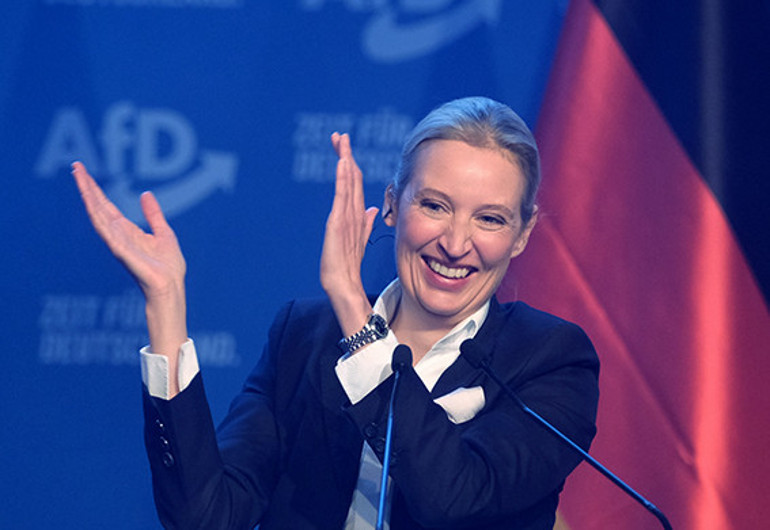 Bir adım daha ileri gitti AfD’nin seçim kampanyasına katıldı