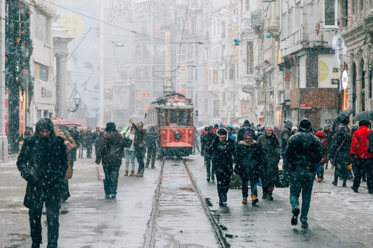 İstanbula neden kar yağmadı sorusuna yanıt... Şehir ısı adası dediğimiz bir kubbe meydana geliyor