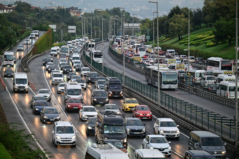 İstanbula neden kar yağmadı sorusuna yanıt... Şehir ısı adası dediğimiz bir kubbe meydana geliyor