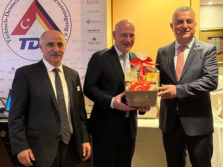 TDU’dan yeni yıl resepsiyonu