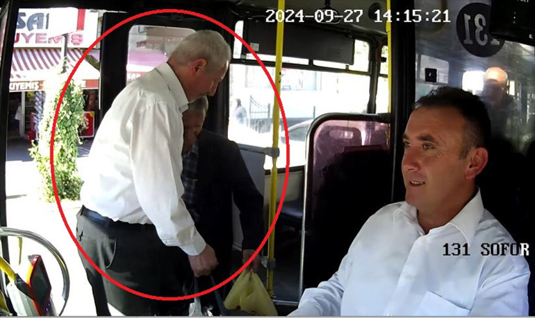 Yolcunun açık olan kapısından düşüp öldüğü halk otobüsünün şoförüne istenen ceza belli oldu