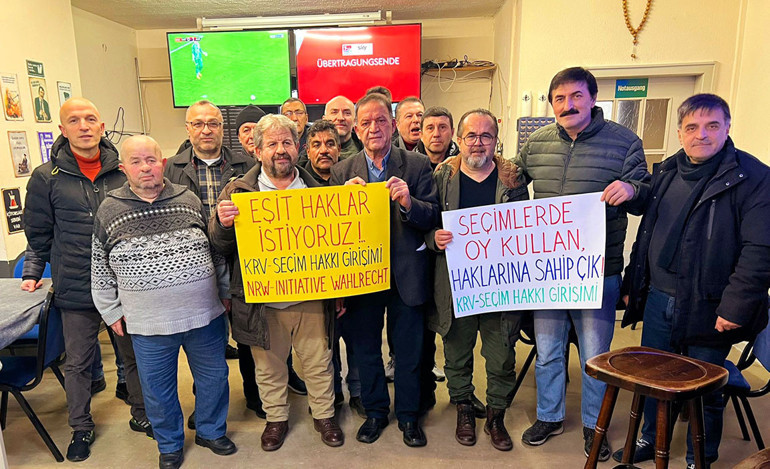 Oy hakkı olan herkes sandığa gitsin