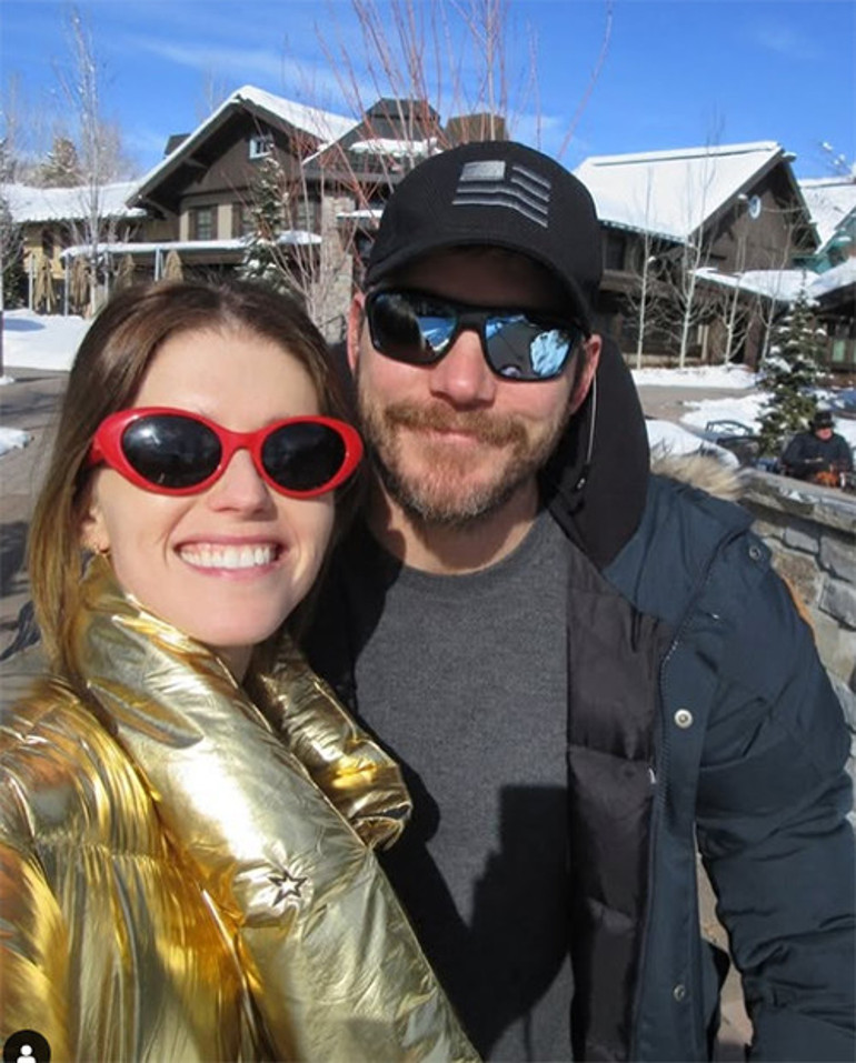 Beş yıllık evlilikte üçüncü bebek İki kızın üstüne bir de erkek geldi... İşte ünlü oyuncunun yeni torunu