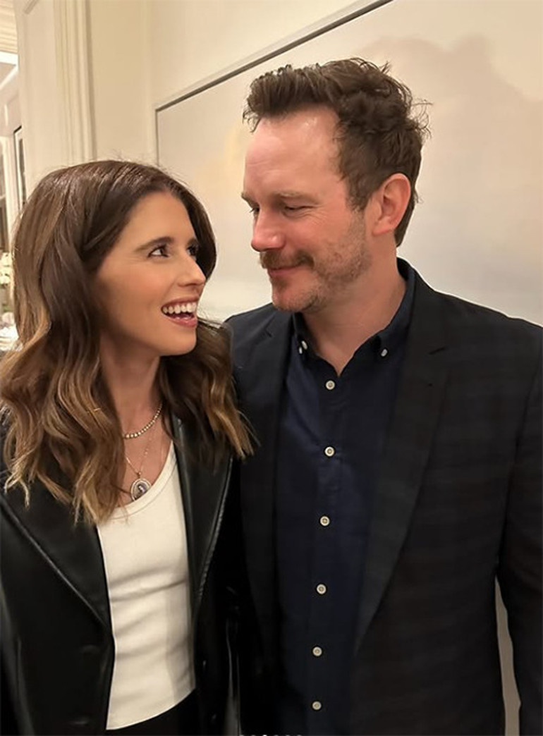 Beş yıllık evlilikte üçüncü bebek İki kızın üstüne bir de erkek geldi... İşte ünlü oyuncunun yeni torunu