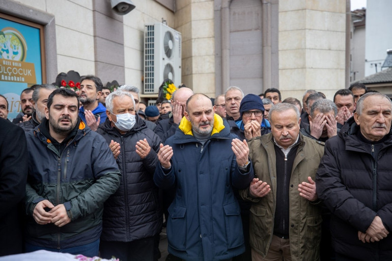 İş adamı Rıfat Doğan Kartalkayadaki yangın faciasında eşini ve kızını kaybetmişti... Lalinden son mesaj: İyi geceler babacığım