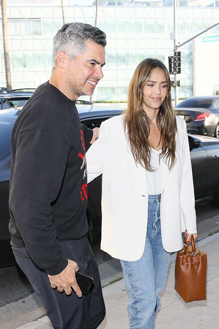 Ünlü çiftin evliliği bitti... Güzel oyuncunun dostları rahatladı: Boşanmakla en iyisini yapıyor