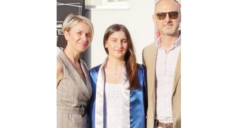 Yarım asırlık itfaiyeci birinci kuralı açıkladı... Girdiğiniz binanın çıkışını da öğrenin
