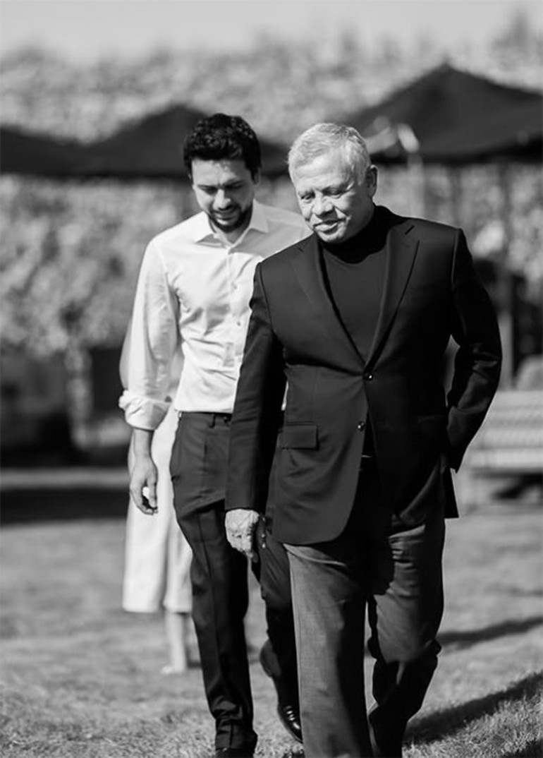 Ünlü çiftin oğlu yeni yaşına girdi... Babasından 43 yıl sonra aynı gün doğmuş... Mutlu yıllar benim en değerlim