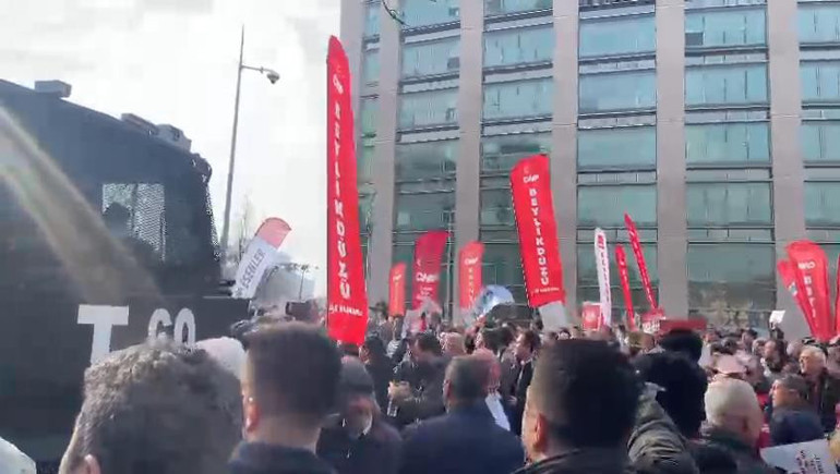 İBB Başkanı İmamoğlu, iki ayrı soruşturma kapsamında ifade verdi