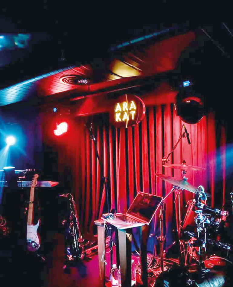 Cadde bildiğiniz gibi değil