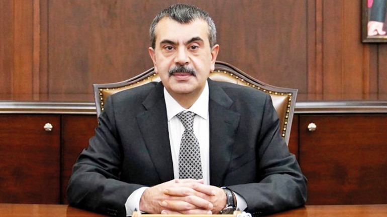 Yeni müfredat mercek altında… Öğrenciler Türkiye Yüzyılı Maarif Modeli’ni masaya yatıracak