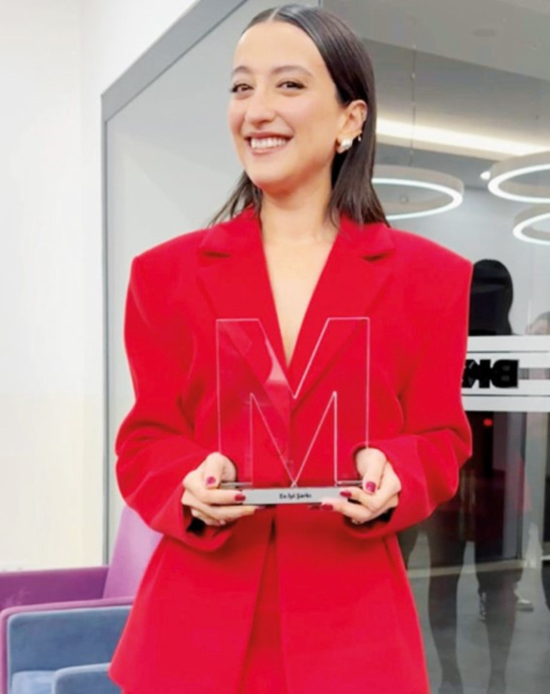 Kristal Marmara Ödülleri sahiplerini buldu... Mehmet Şef oğlu ile ödül töreninde