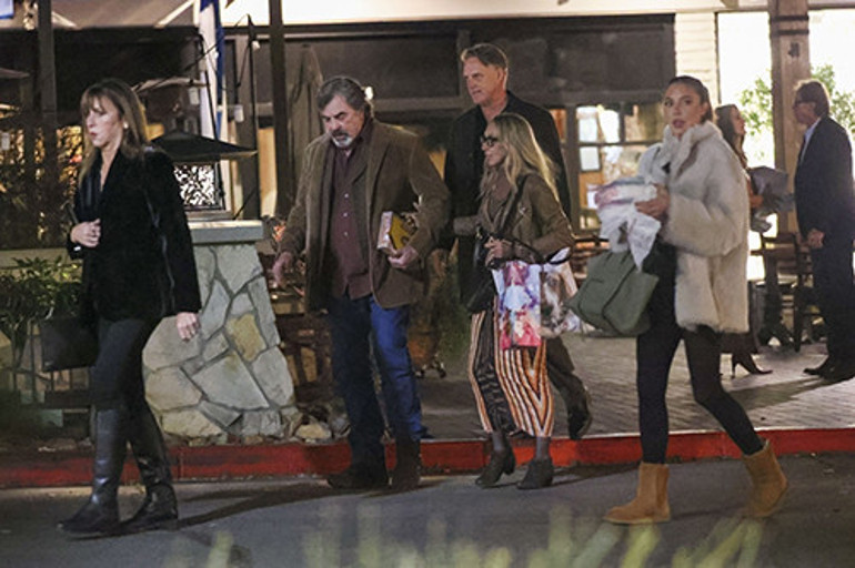 Oynadığı dizi bitti, ünlü oyuncu işsiz kaldı... Ne karısı yüzünü güldürdü ne güzel hediyeler: Yeni yaşını çok dertli karşıladı