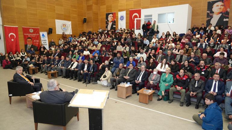 Prof. Dr. Şengör, beklenen İstanbul depremi için Deprem konusunda gerçekçi olmak zorundayız diyerek uyardı: Marmara’da 7 metre tsunami dalgası olabilir