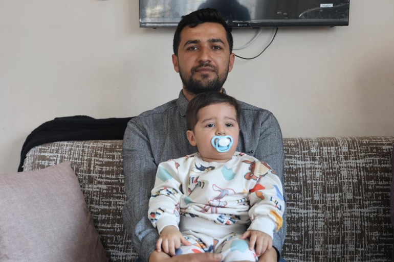 Kendi idrarını içip çiçek yiyerek hayatta kaldı Mucize kurtuluşu böyle anlattı: Burada bir ayak var diye bağırınca dünyalar benim oldu